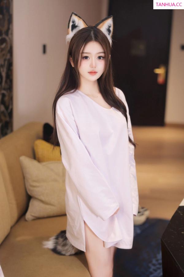   [XiuRen]高清写真图 2024.03.18 No.8245 媃柔 美腿性感第2张图片